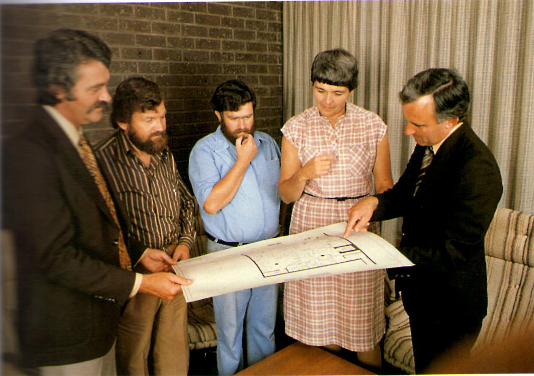 Directors discuss new building plans
